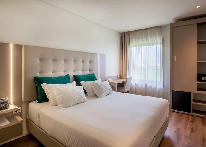 Oporto Airport & Business Hotel