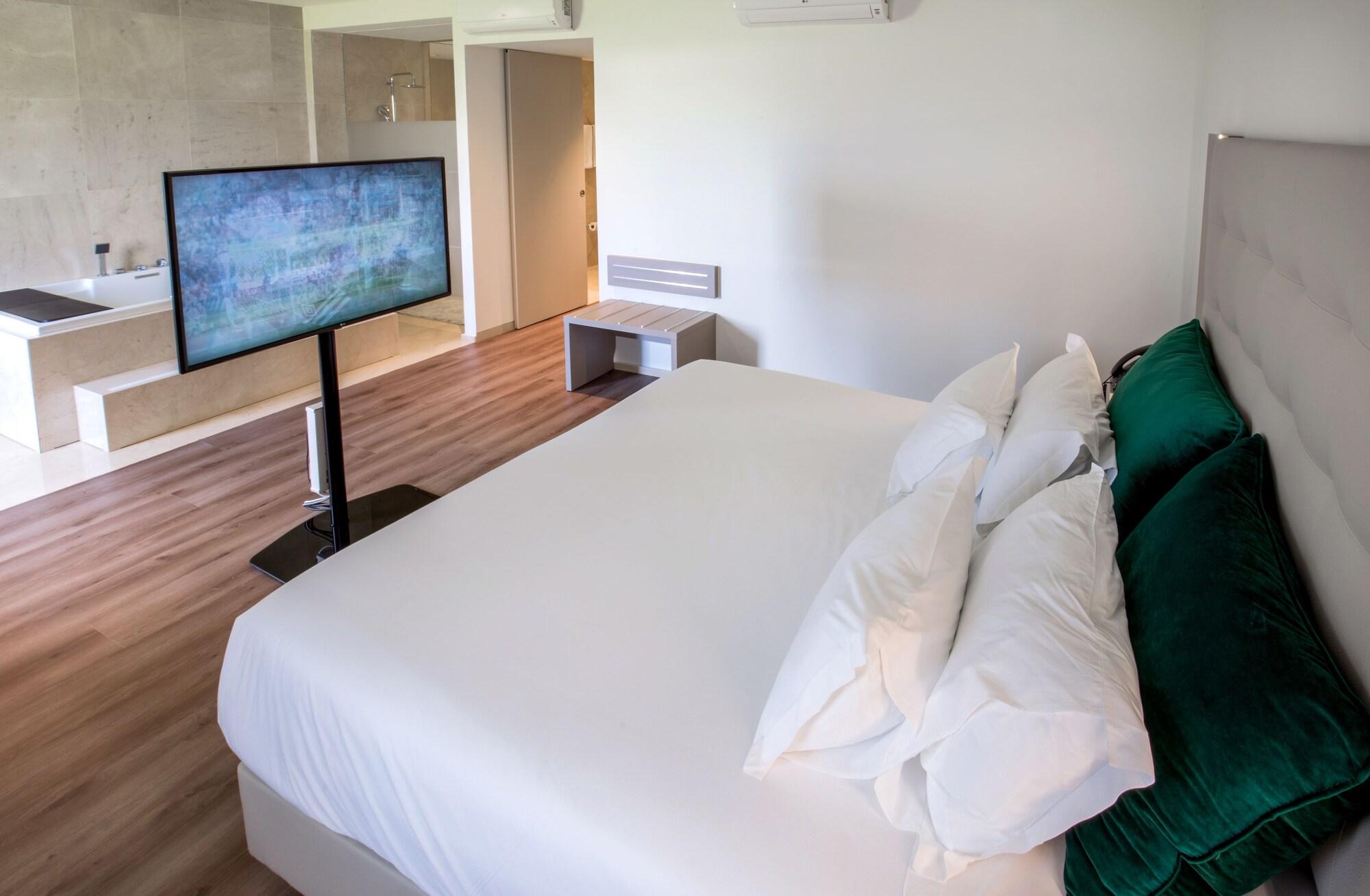Oporto Airport & Business 4*