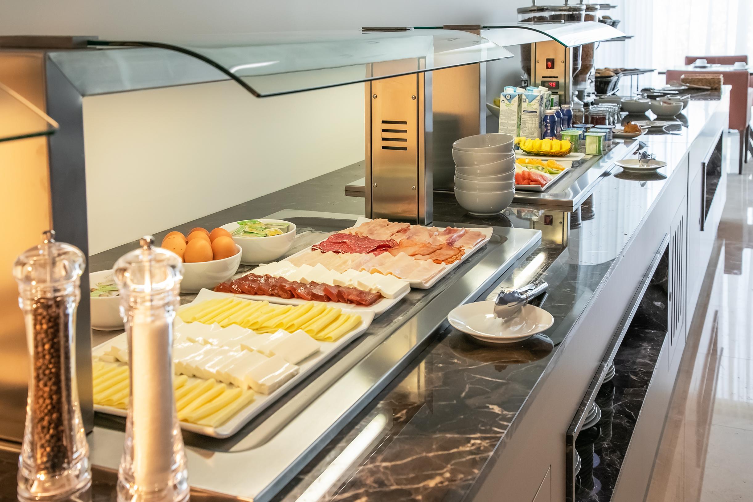 Oporto Airport & Business 4*