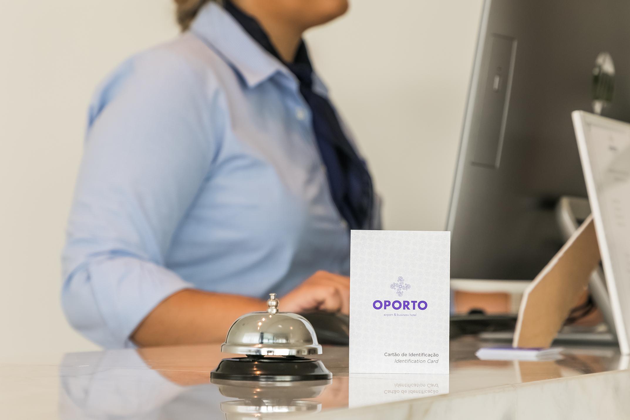 Oporto Airport & Business