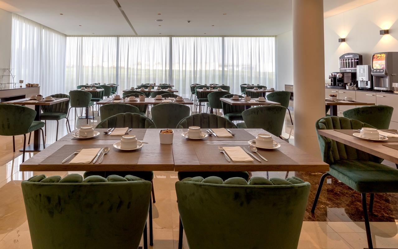 Hotel Oporto Airport & Business Maía