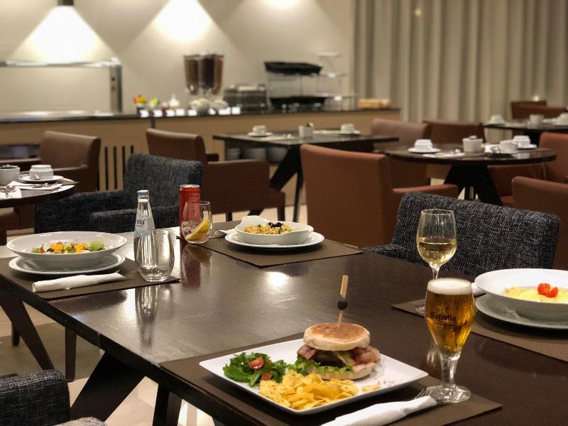 Oporto Airport & Business 4*